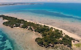 Hotel Chapwani Private Island  3*